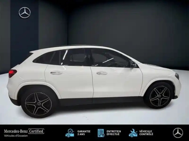 Mercedes Gla 180 d amg line — photo 6