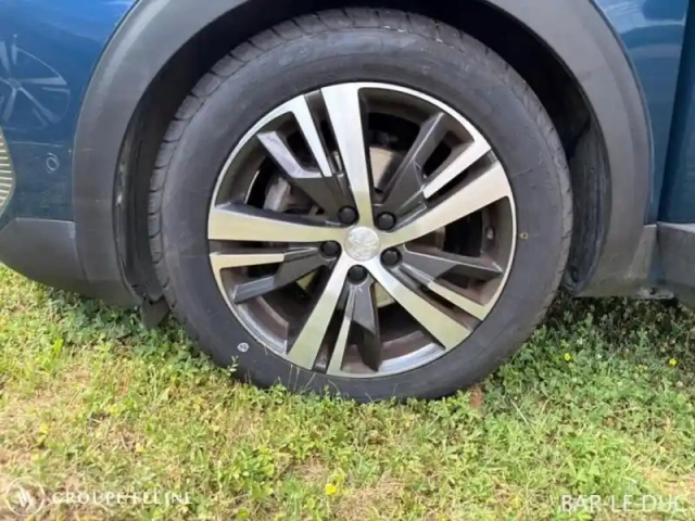 Peugeot 5008 1.2 puretech 130ch s&amp;s allure eat8 — photo 11
