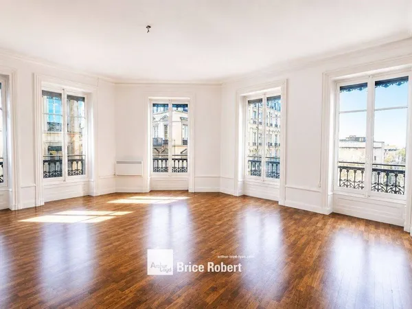 Bureaux 157 m²