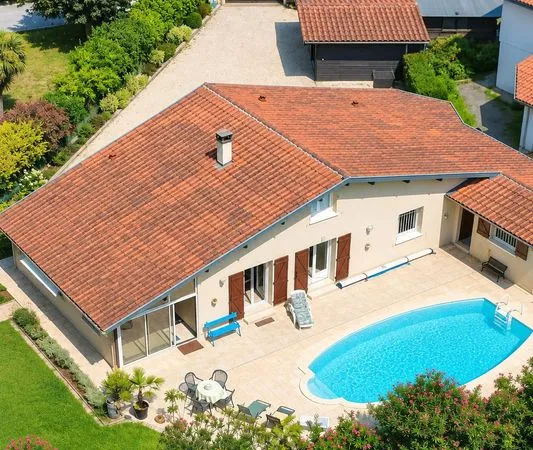 Propriété 7 pièces 140 m²