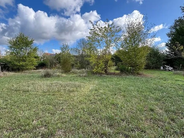 Terrain 918 m²