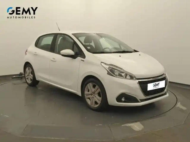 Peugeot 208 puretech 82ch s&amp;s bvm5 — photo 3