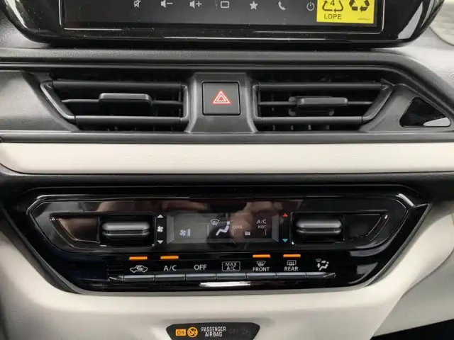 Suzuki Swift 1.2 dualjet hybrid — photo 12