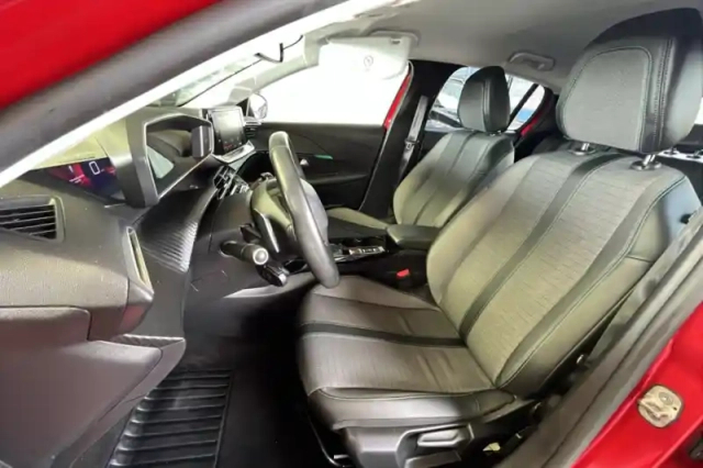 Peugeot 208 puretech 100 s&amp;s eat8 — photo 14