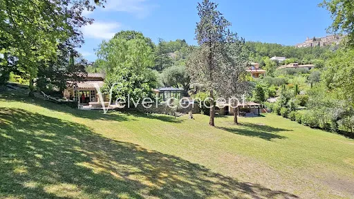 Propriété 6 pièces 245 m²