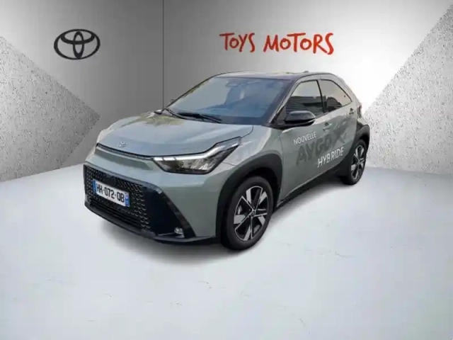 Toyota Aygo hybride 116h graphic crossover graphi — photo 1