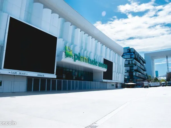 Place de parking sécurisée plénitude arena