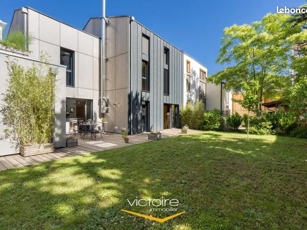 Maison 6 pièces 200 m²