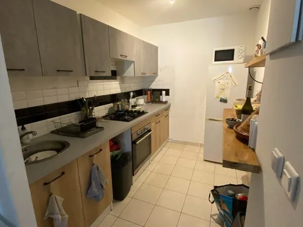 Propriano centre loue T2 vide a l'année