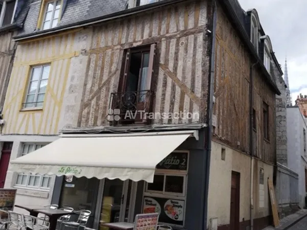 Immeuble de rapport sinistre 4 studios