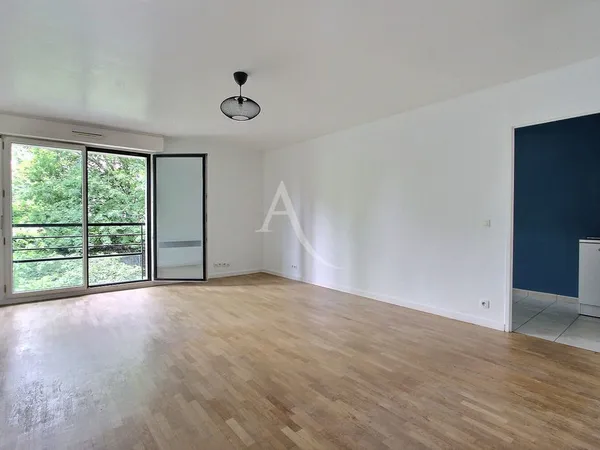Appartement Asnieres Sur Seine 3 pièce(s) 72.2 m2 AVEC BALCON