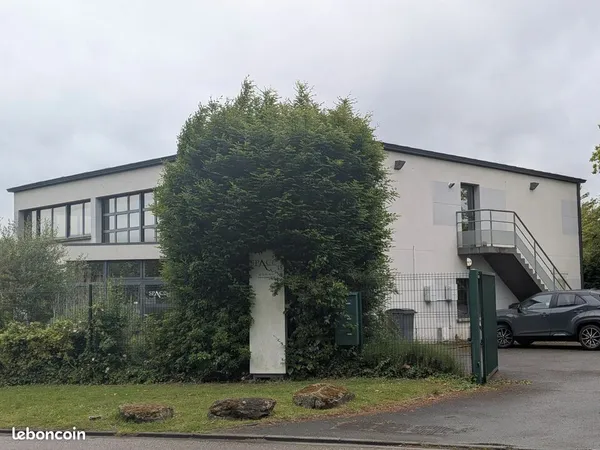 Bureaux 426 m² LE VAL D'HAZEY
