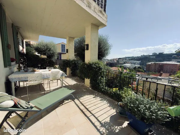 Bastia - T2 rénové - Jardin 180 m² + terrasse 30 m² - Vue Citadelle