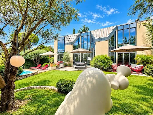 Villa 8 pièces 230 m²