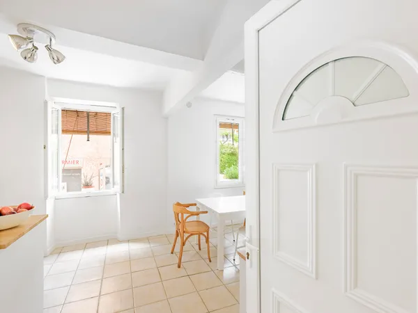 Vends BANDOL appartement coeur de village - 2 chambres 65m²