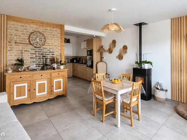 Maison 2 pièces 81 m²