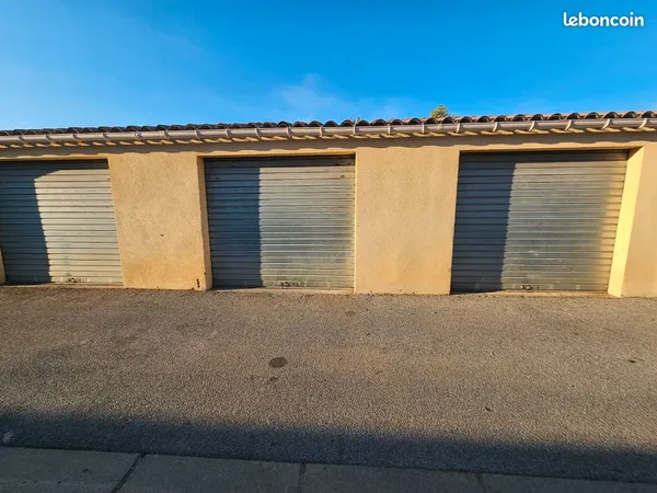 Box/garage ZA Grimaud plain peds