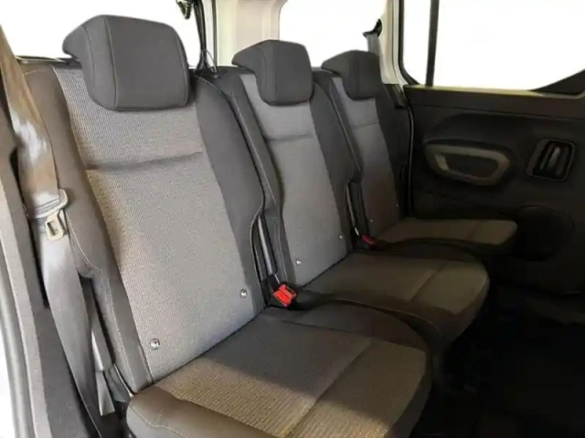 Toyota Proace city verso medium 1.5 100 d-4d design rc23 — photo 24