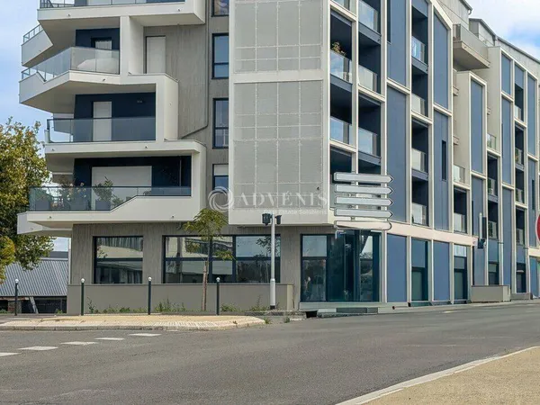Local commercial 200 m²