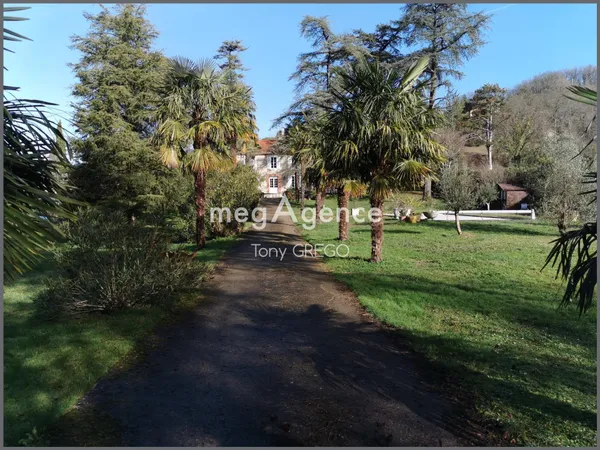MAISON de 194m² environ HABITABLE DE SUITE de 1830