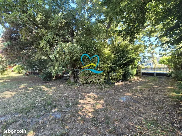 Terrain 452 m² LANTON