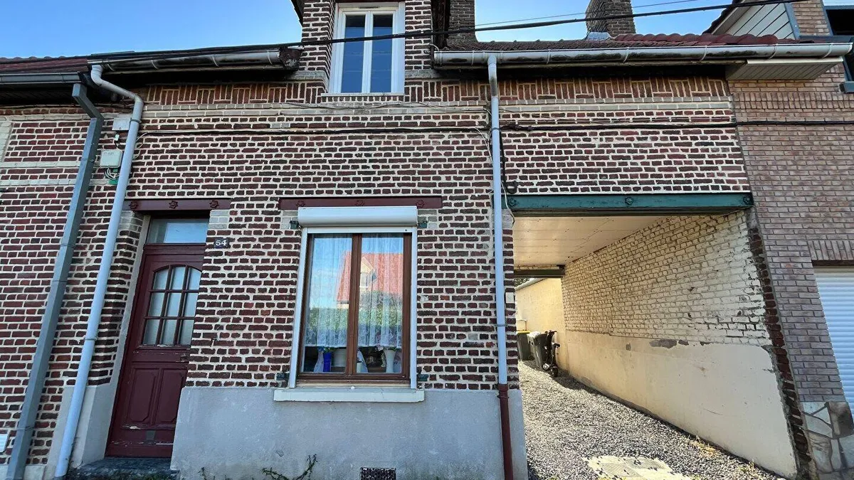Photo 1