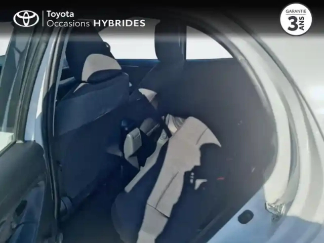 Toyota Yaris 116h dynamic 5p my22 — photo 4