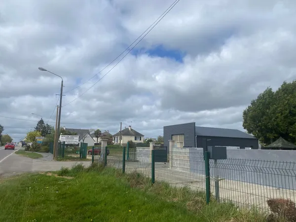 Local 1 pièce 254 m²