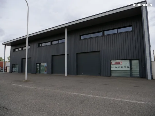 Location de locaux d'activité 150m² à Lons