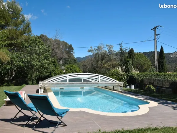 Villa 5 pièces 200 m²