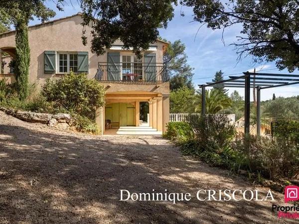 Maison 8 pièces 190 m²