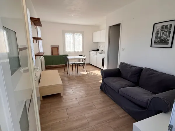Loue T2 avec jardin, Gardanne (13)