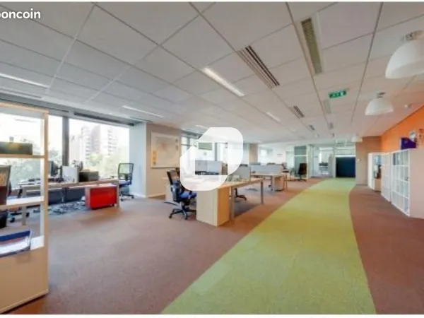 Bureaux 7 041 m²
