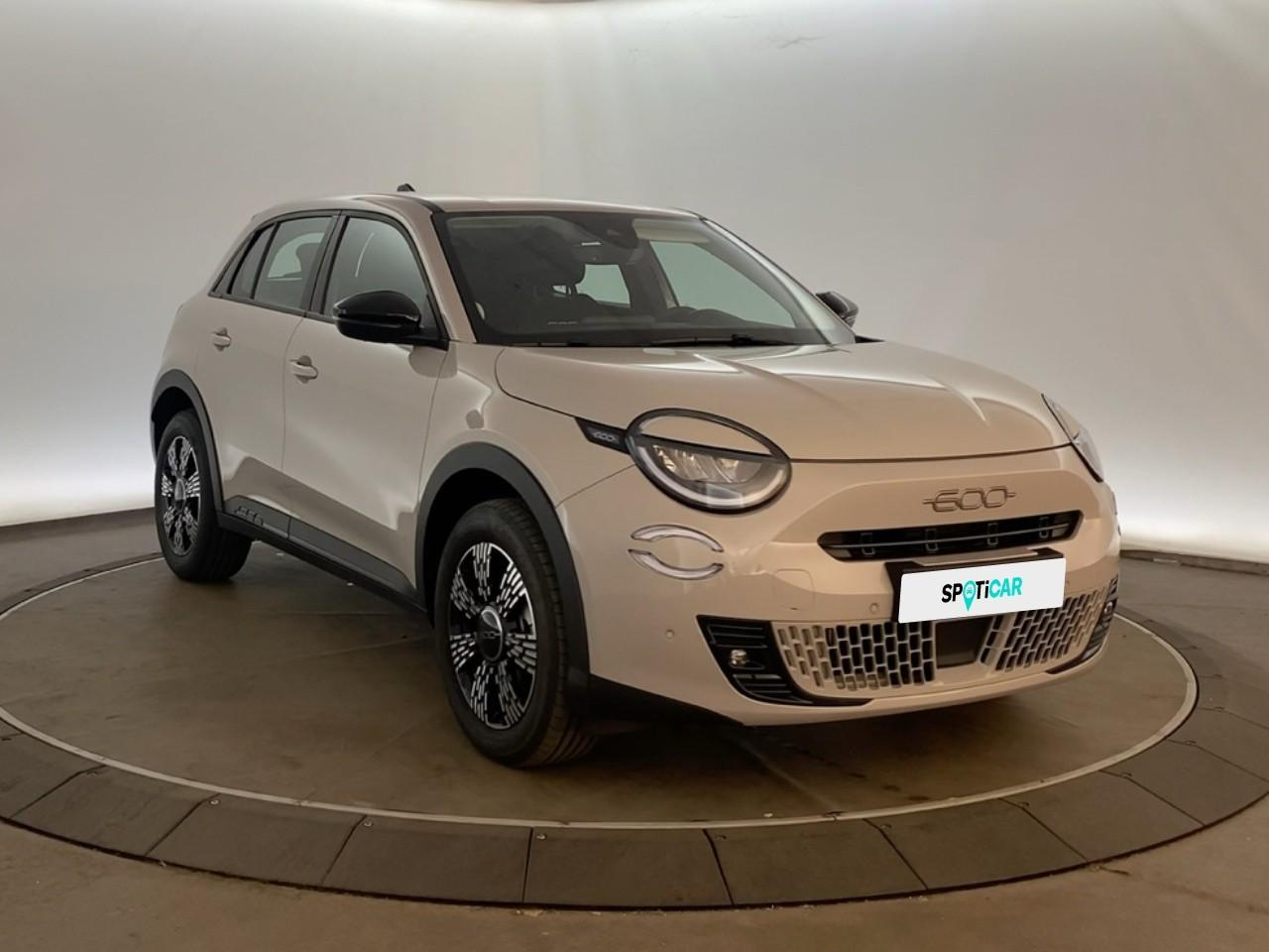 Fiat 600 t-gen 3 1.2 hybrid 145ch edct6 pop — photo 3