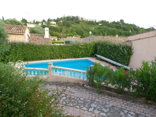 Maison 9 pièces 236 m²