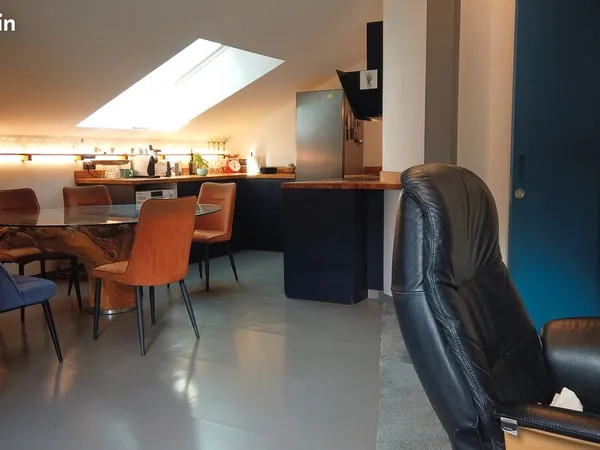 Wazemmes - Ensemble atypique Appartement et Bureaux sur 252 m²