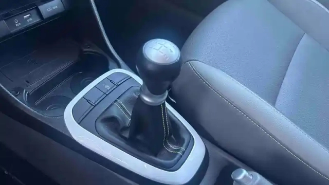 Kia Picanto 1.2 essence mpi 84 ch bvm5 — photo 19