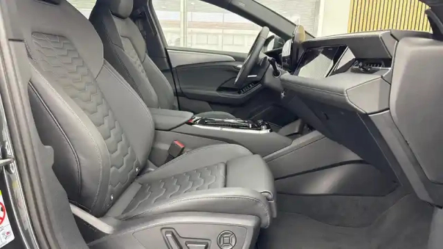 Audi A6 e-tron avant performance 367 ch 100 kwh — photo 11