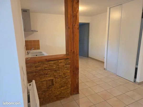 Loue Appartement avec jardin + parking