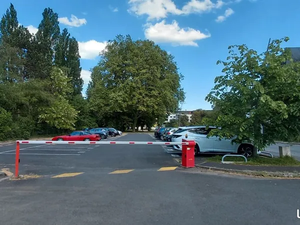 Parking/box POITIERS