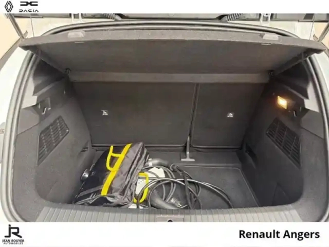 Renault Megane e-tech electric ev40 130ch techno standard charge — photo 7