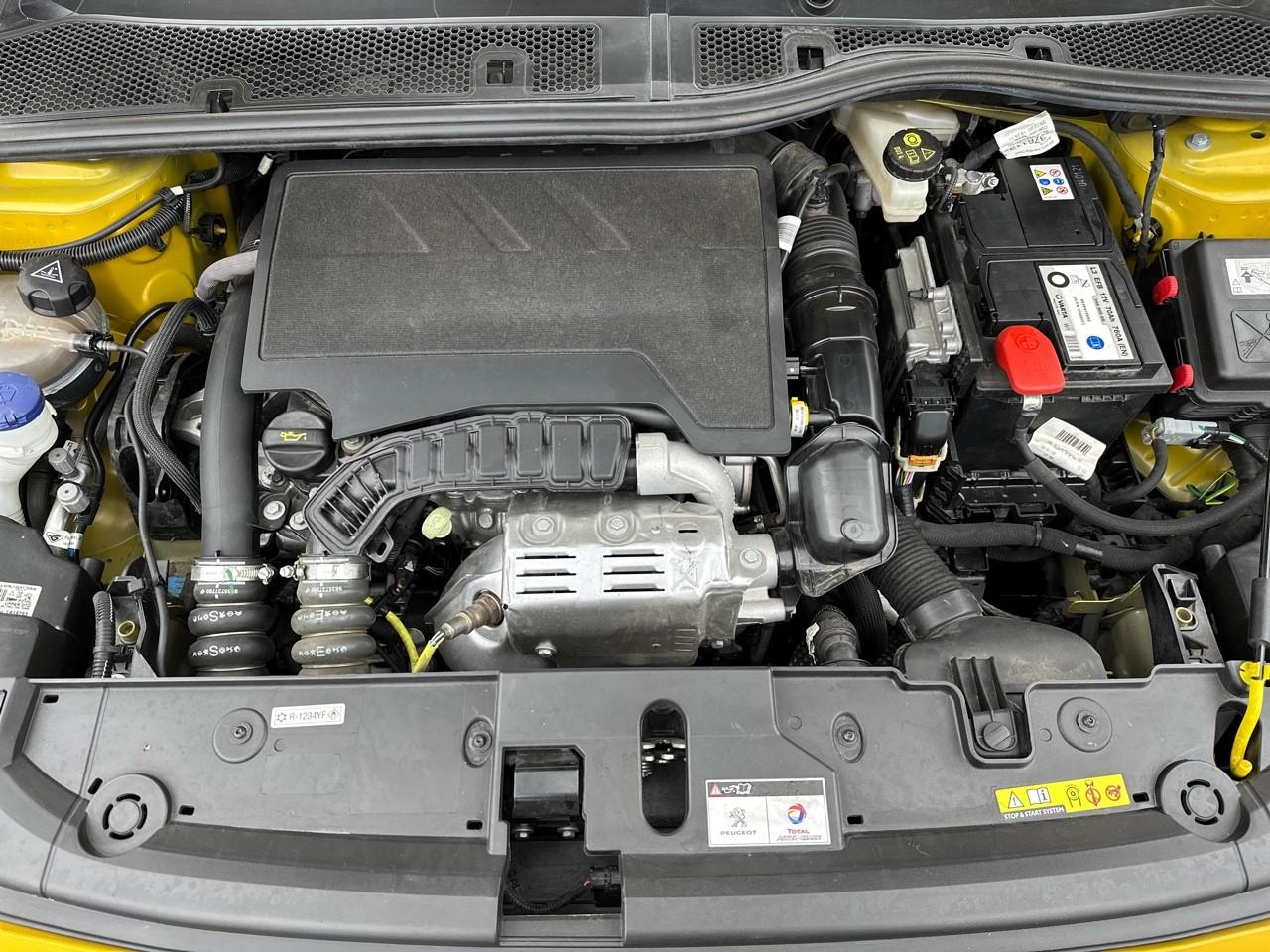 Peugeot 208 puretech 100 s&s bvm6 gt pack — photo 13