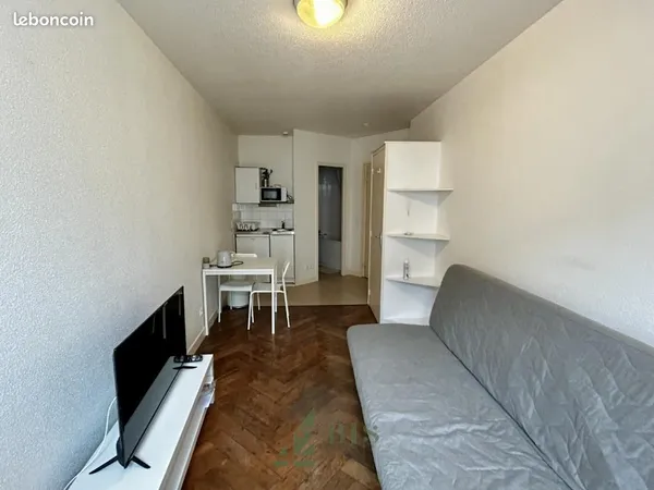 Studio 1 pièce 18 m²