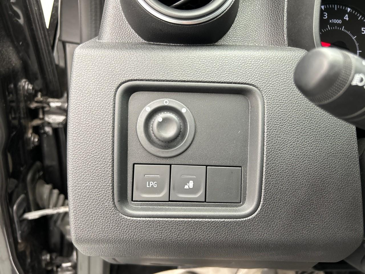 Dacia Duster eco-g 100 4x2 prestige — photo 20