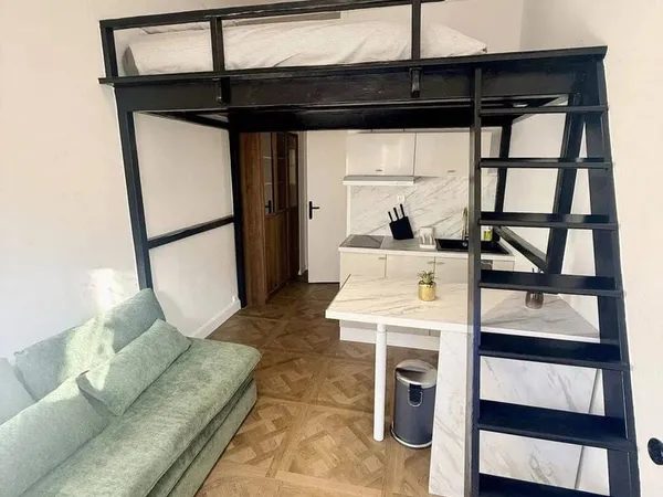 Studio 1 pièce 17 m²