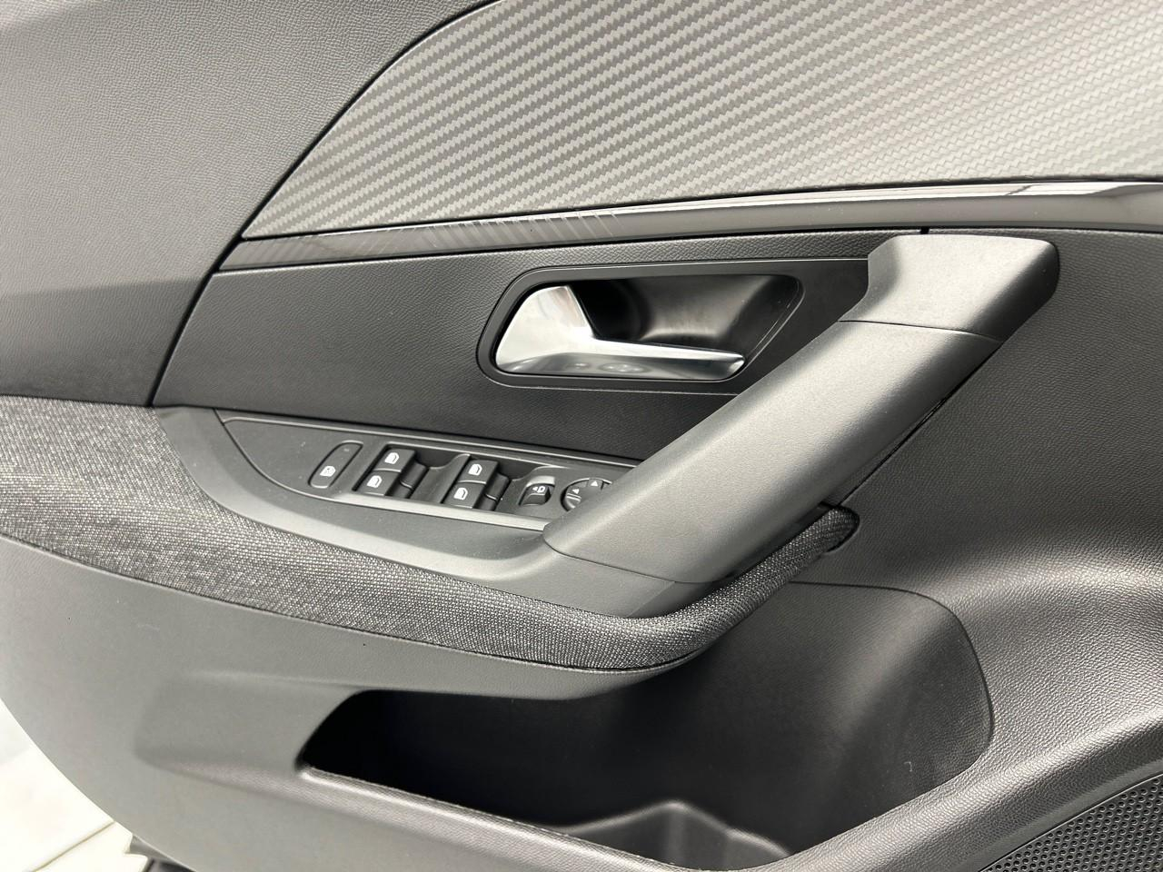 Peugeot 2008 100 s&s bvm6 style — photo 30