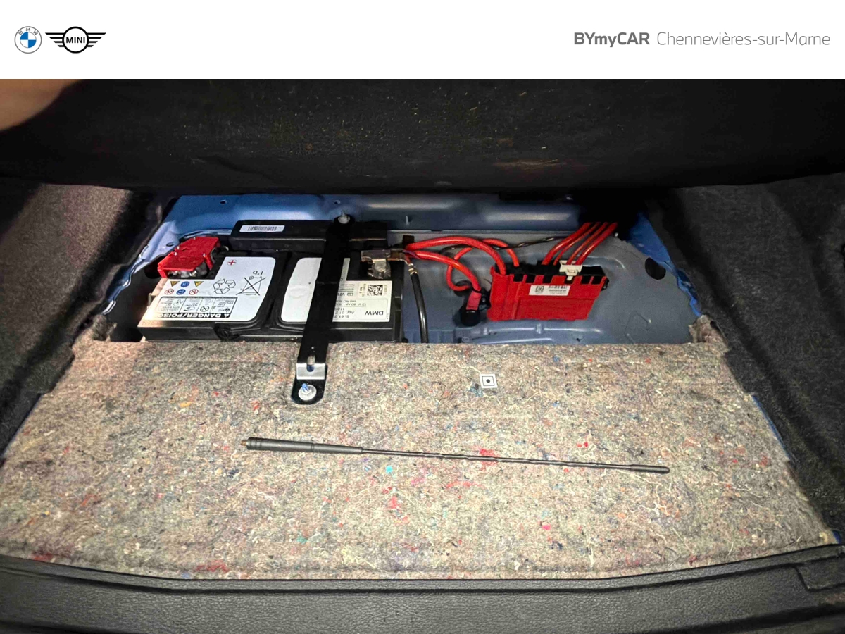 BMW Cabriolet 220i 184 ch BVA8 — photo 17