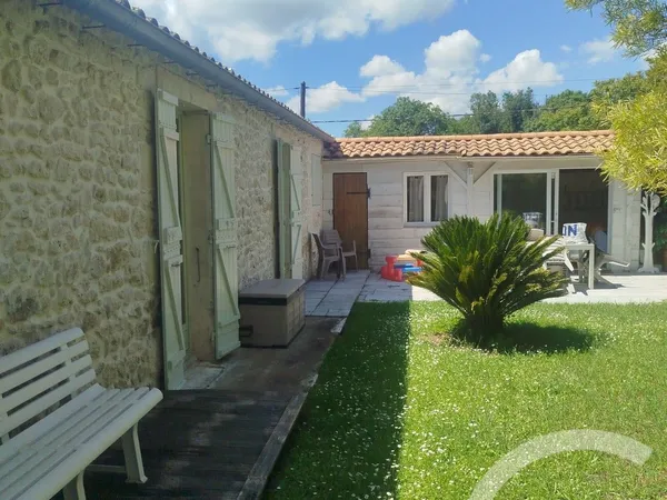 Maison 10 pièces 243 m²