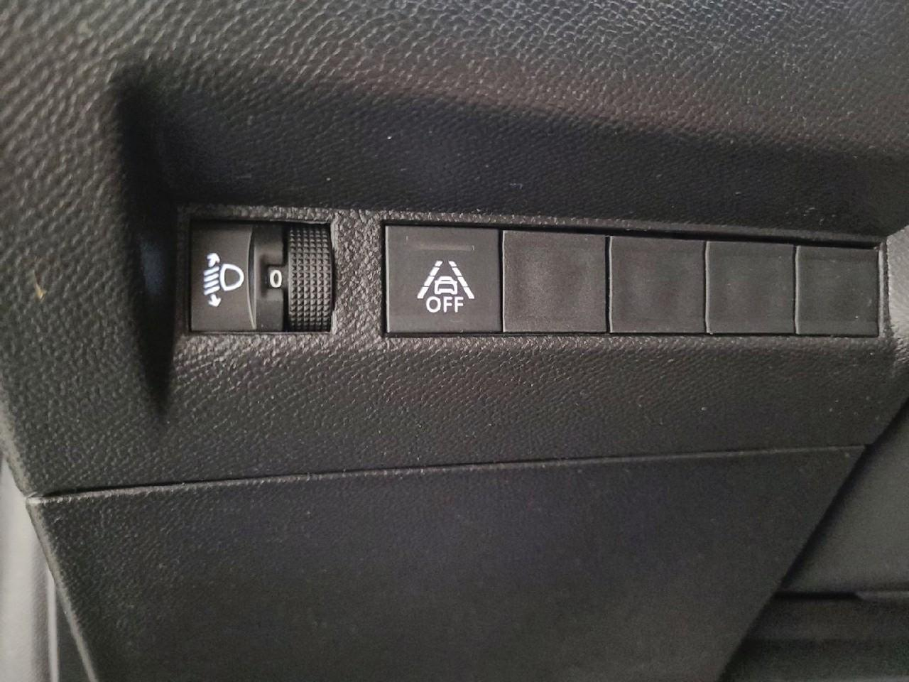 Peugeot 208 puretech 100 s&s bvm6 allure pack — photo 23