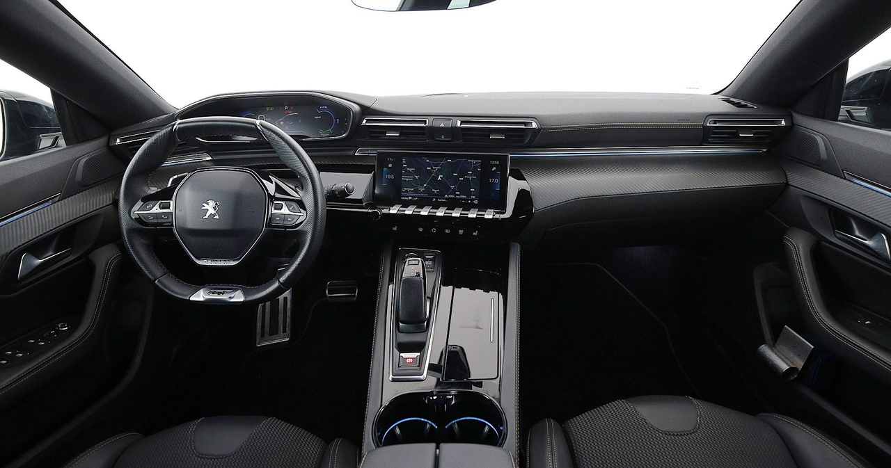 Peugeot 508 SW — photo 16